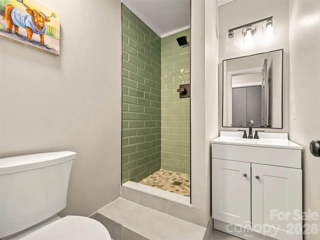 3276 Howard Gap Road Hendersonville NC 28792