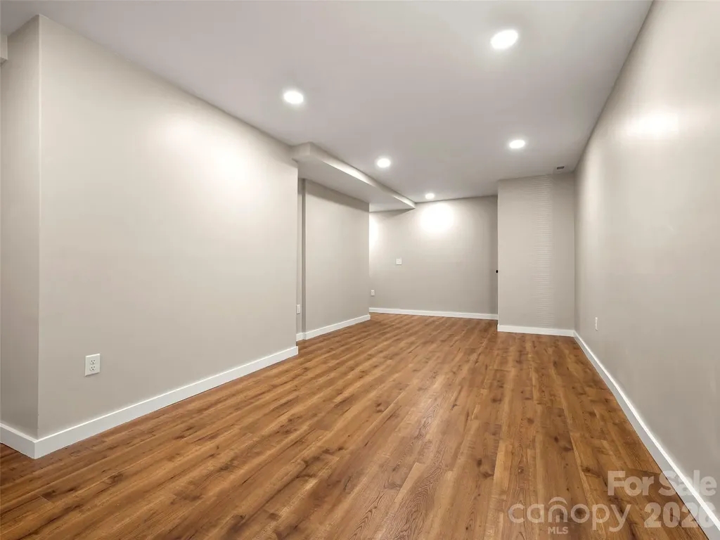 3276 Howard Gap Road Hendersonville NC 28792