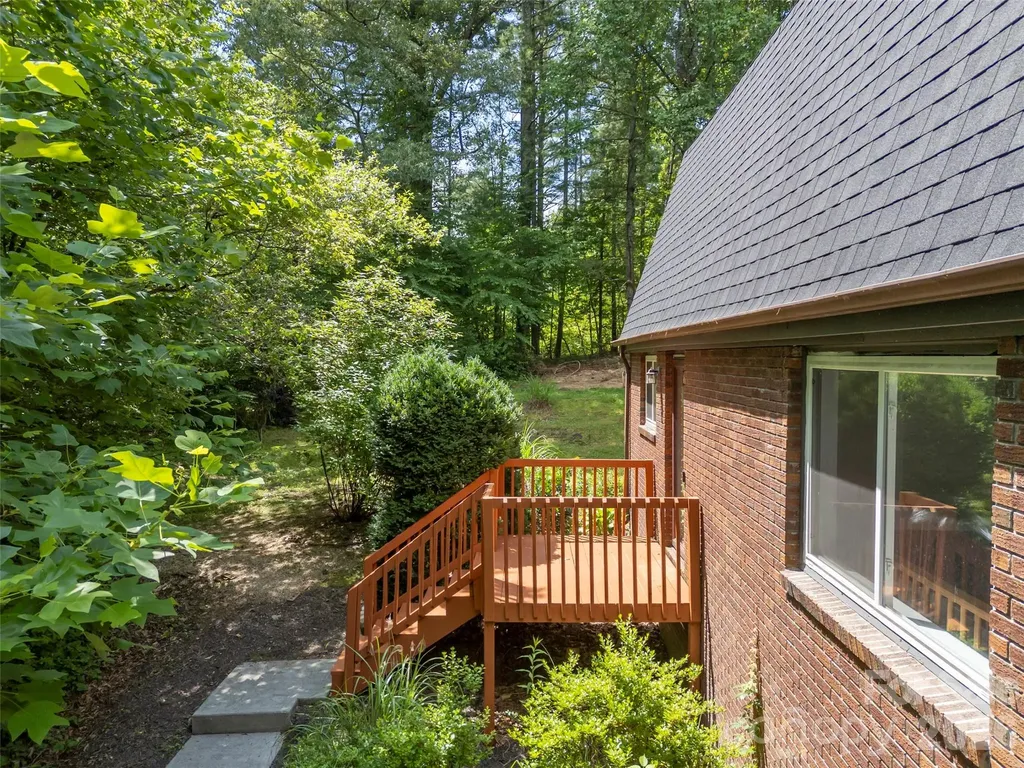 3276 Howard Gap Road Hendersonville NC 28792