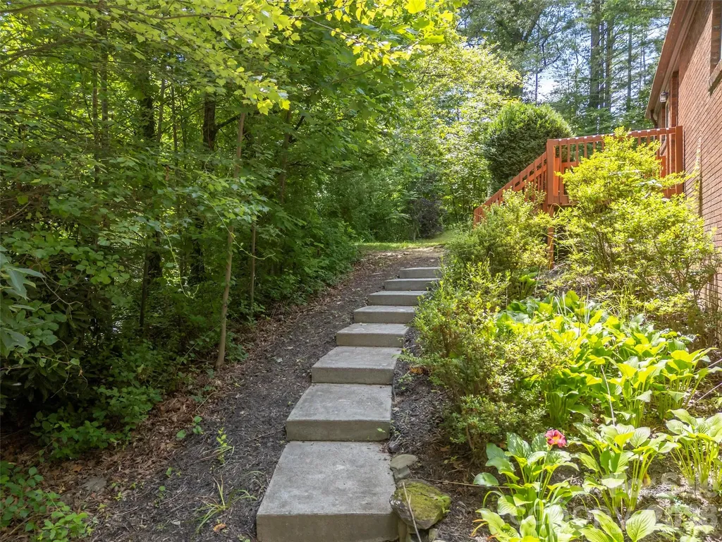 3276 Howard Gap Road Hendersonville NC 28792