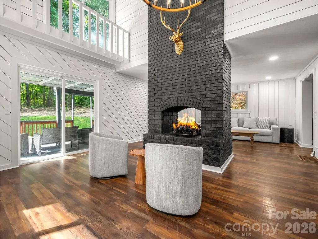 3276 Howard Gap Road Hendersonville NC 28792