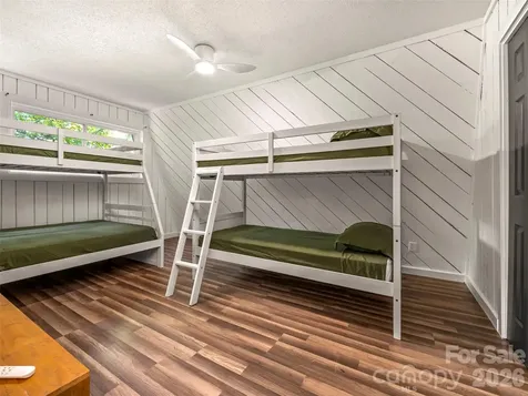 3276 Howard Gap Road Hendersonville NC 28792