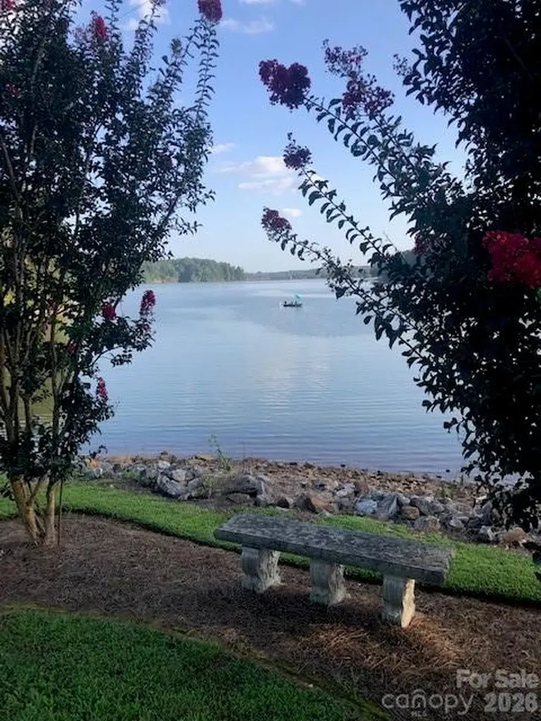 136 Oak Point Lane Stony Point NC 28678