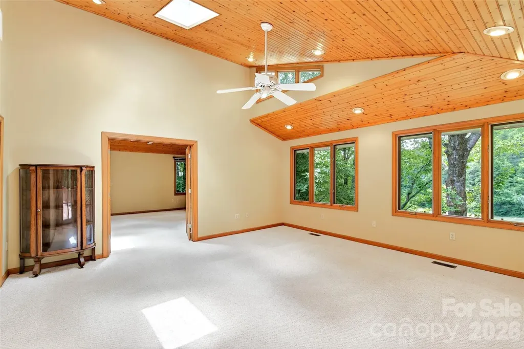 103 Richard Lane Black Mountain NC 28711