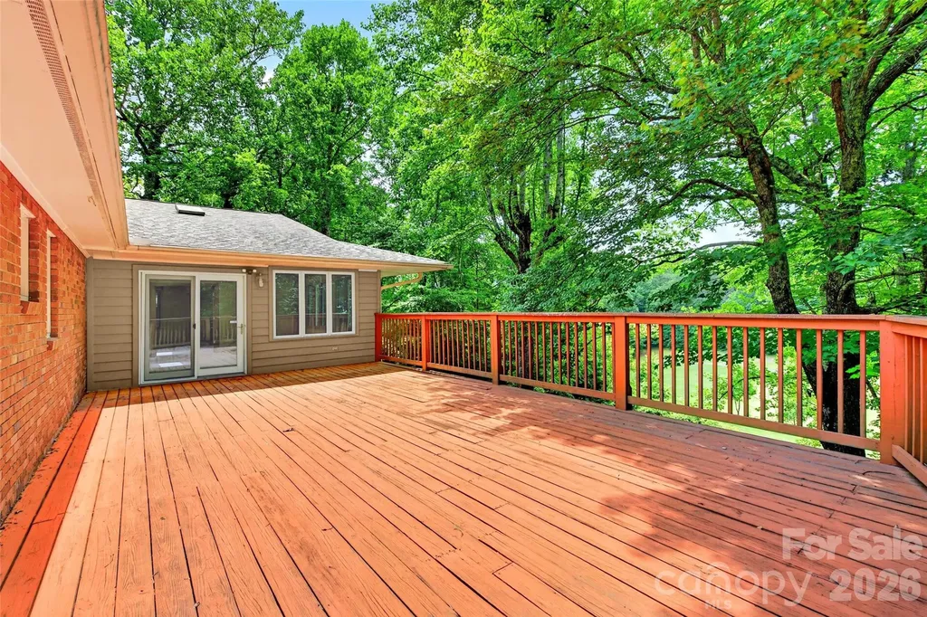 103 Richard Lane Black Mountain NC 28711