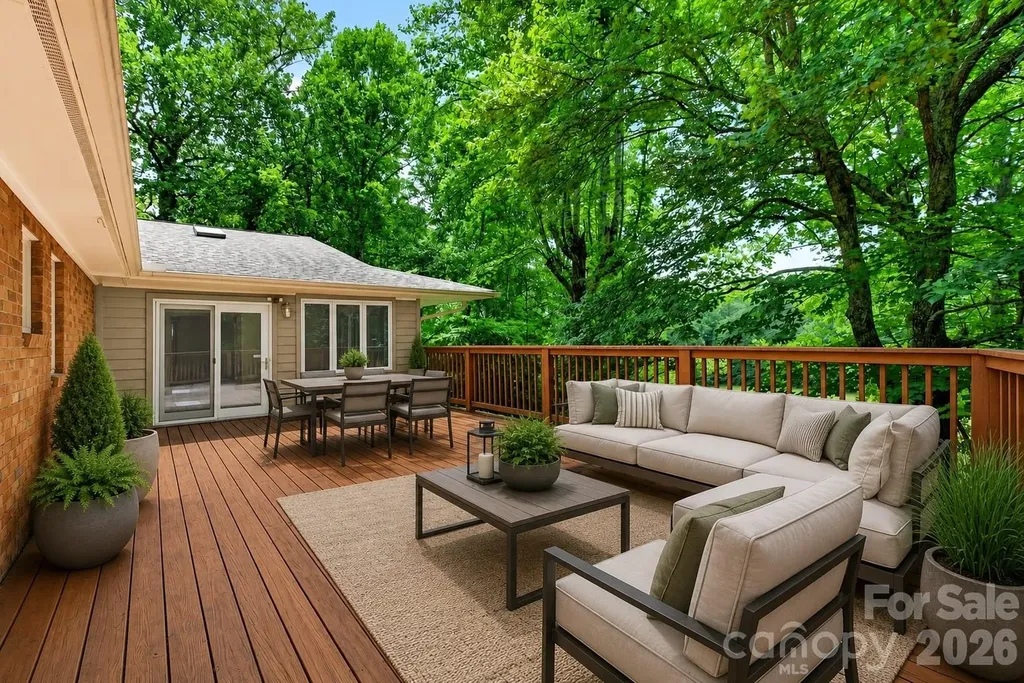 103 Richard Lane Black Mountain NC 28711