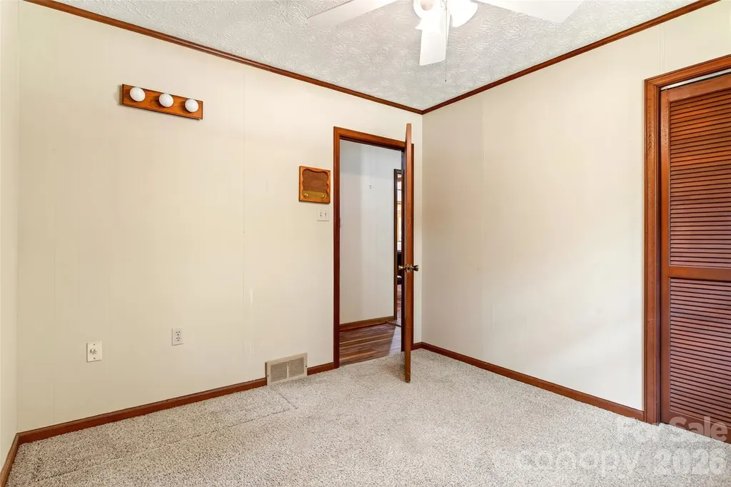 103 Richard Lane Black Mountain NC 28711