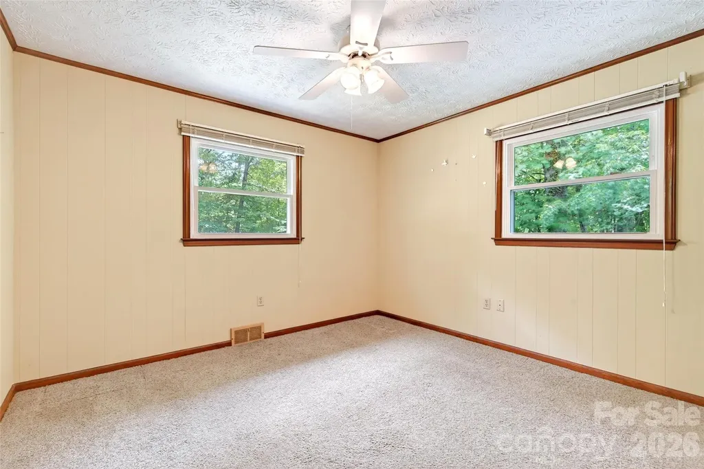 103 Richard Lane Black Mountain NC 28711