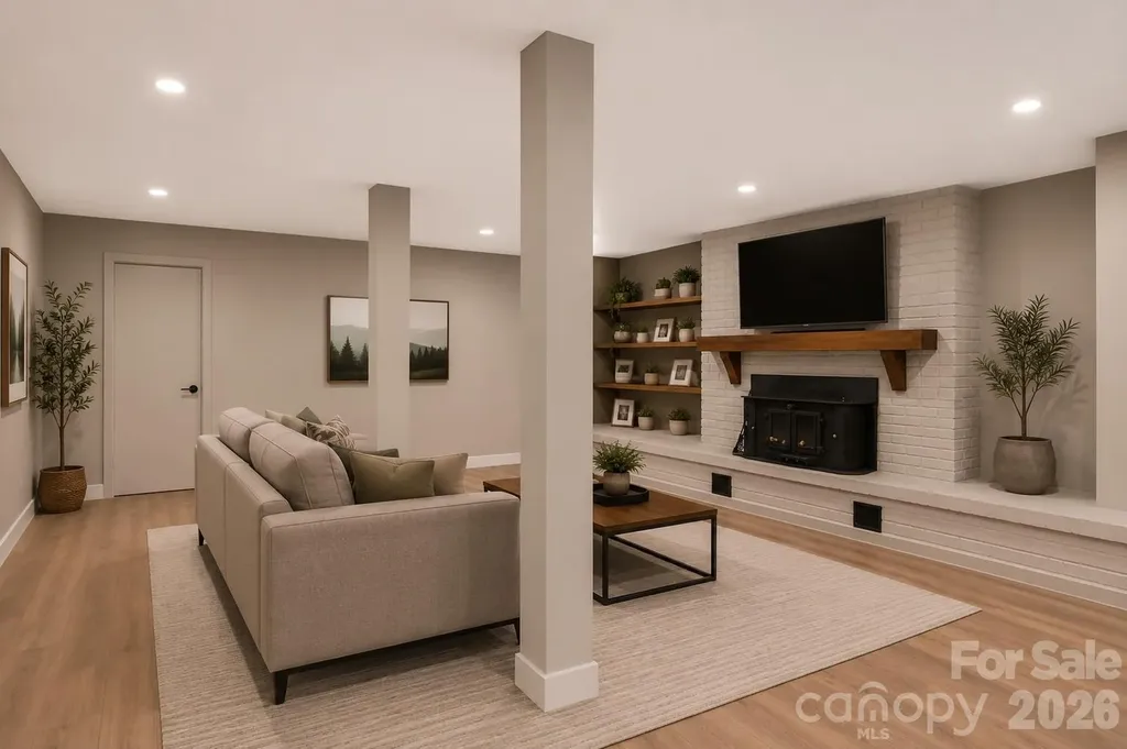 103 Richard Lane Black Mountain NC 28711