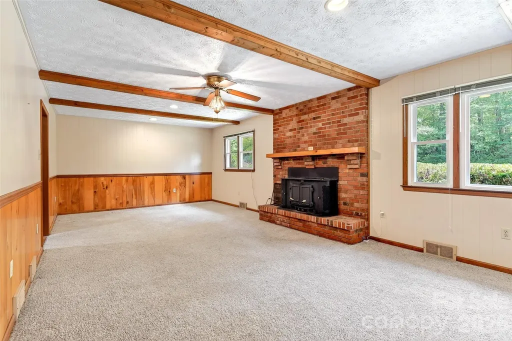103 Richard Lane Black Mountain NC 28711
