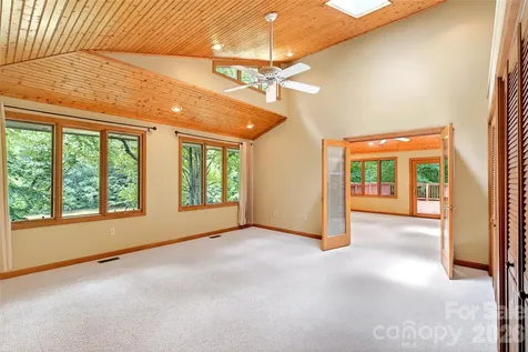 103 Richard Lane Black Mountain NC 28711