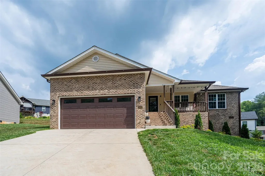 1208 Spring Time Court SW Lenoir NC 28645