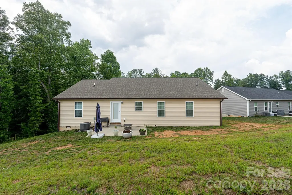 1208 Spring Time Court SW Lenoir NC 28645
