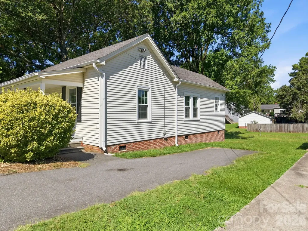 306 York Avenue Kannapolis NC 28083