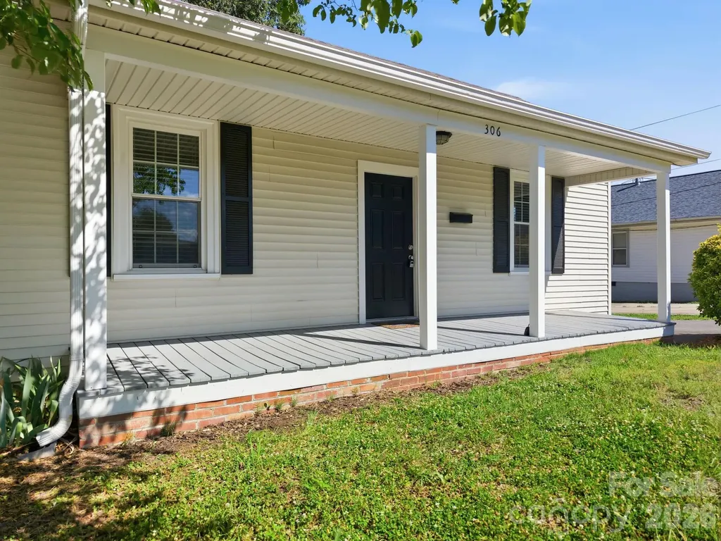 306 York Avenue Kannapolis NC 28083
