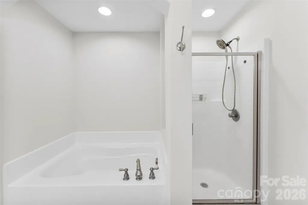 160 Winpole Lane Charlotte NC 28273