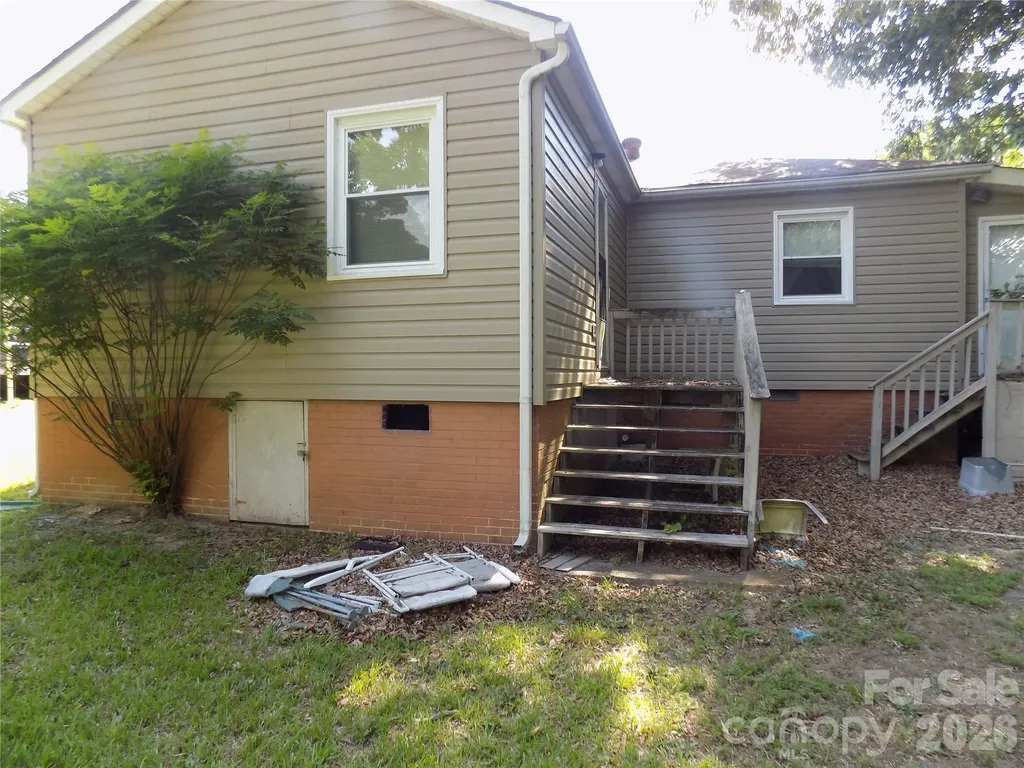 308 S Vine Street Gastonia NC 28052