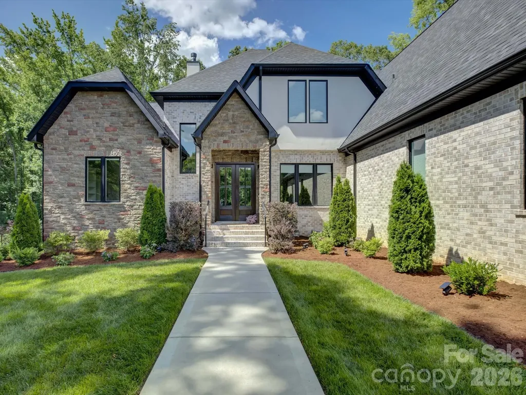 1016 Sherringham Way Waxhaw NC 28173