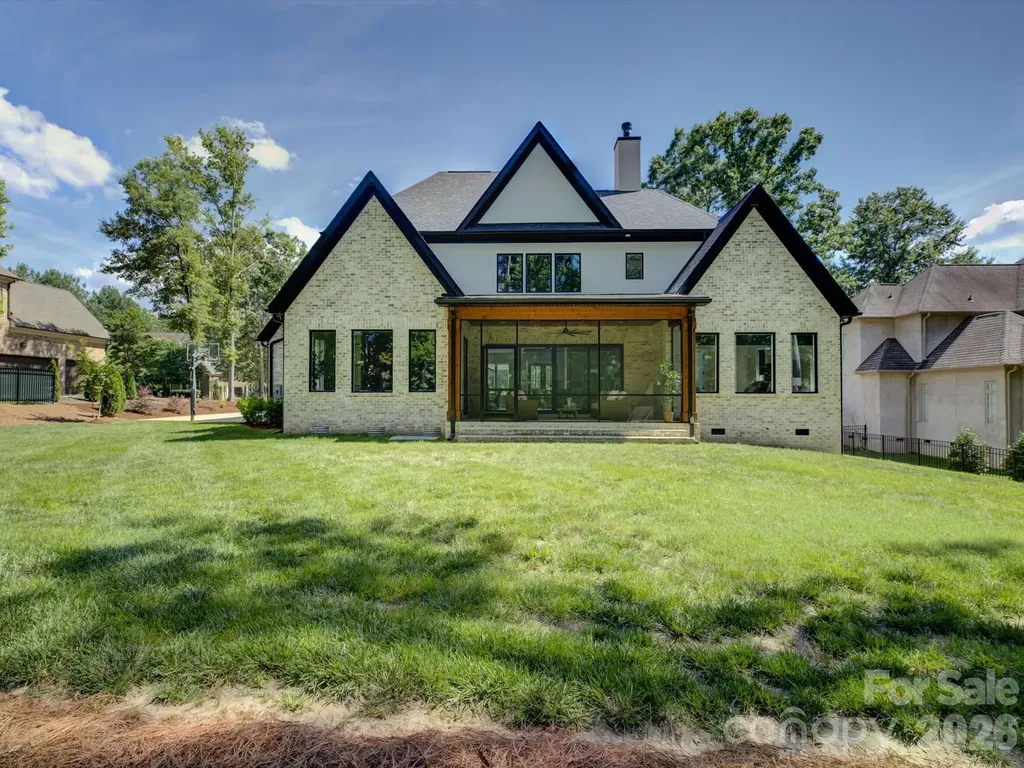 1016 Sherringham Way Waxhaw NC 28173