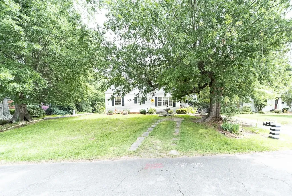 909 Drummond Avenue Charlotte NC 28205
