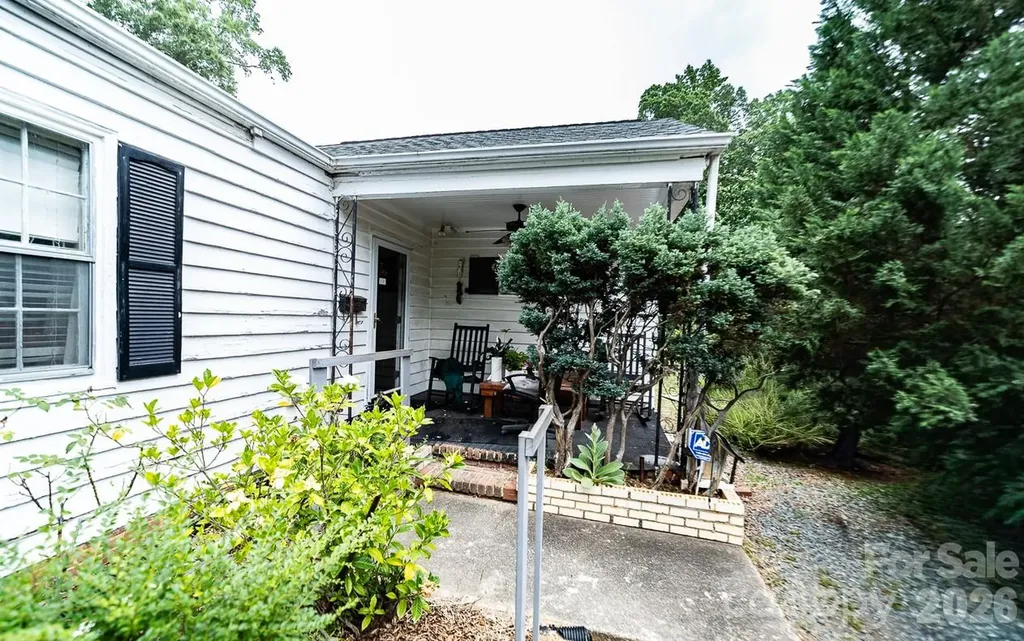 909 Drummond Avenue Charlotte NC 28205