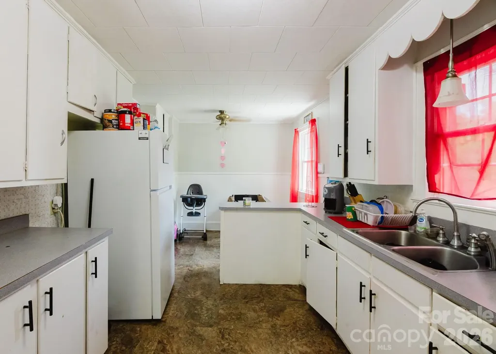 303 Myrtle Avenue Hamlet NC 28345