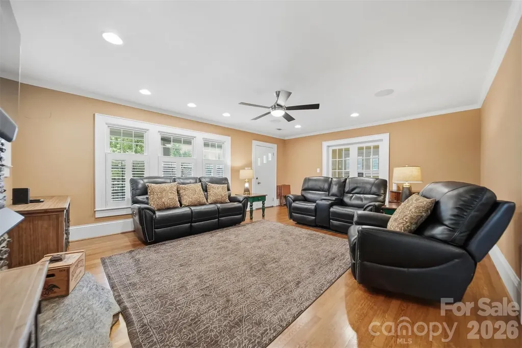 313 Italy Street NE Valdese NC 28690