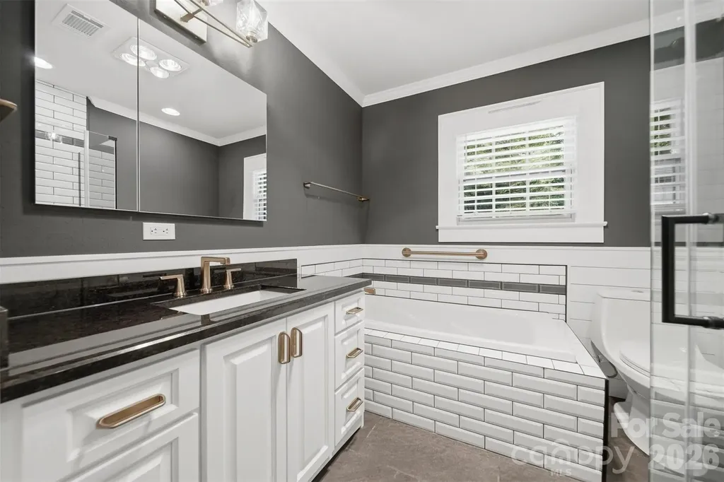 313 Italy Street NE Valdese NC 28690