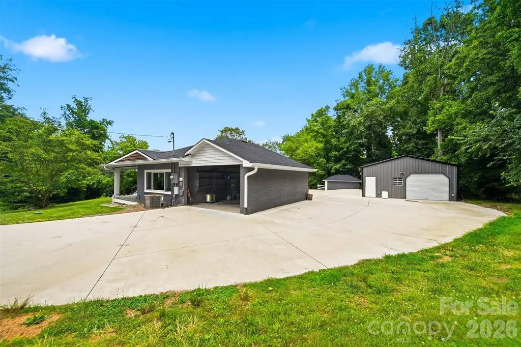 313 Italy Street NE Valdese NC 28690