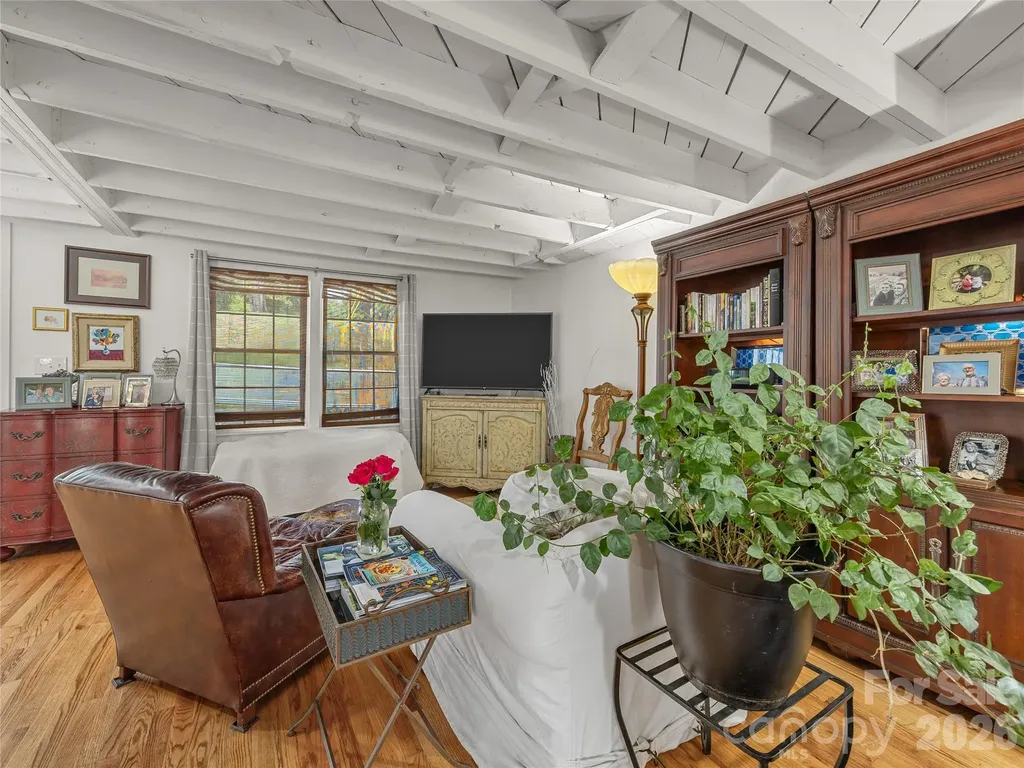 144 E Howard Street Tryon NC 28782