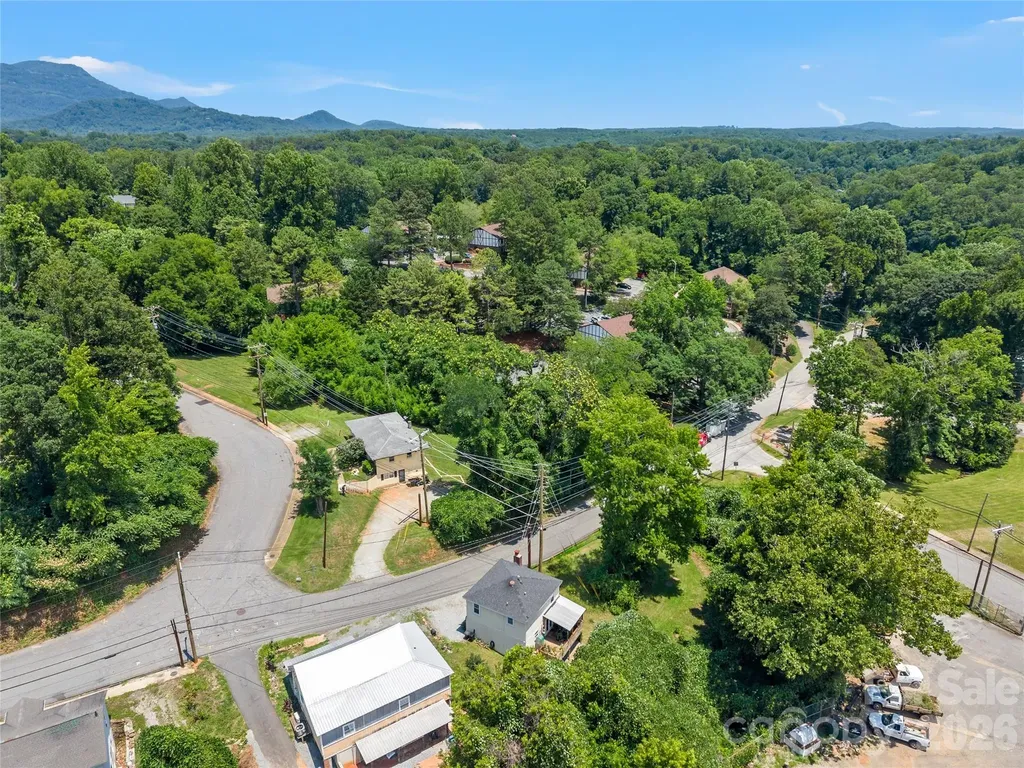 144 E Howard Street Tryon NC 28782
