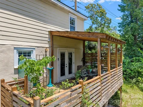 144 E Howard Street Tryon NC 28782