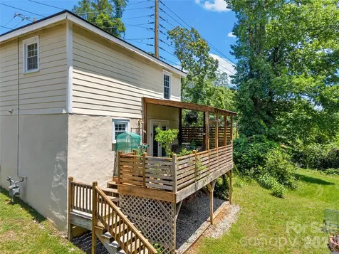 144 E Howard Street Tryon NC 28782