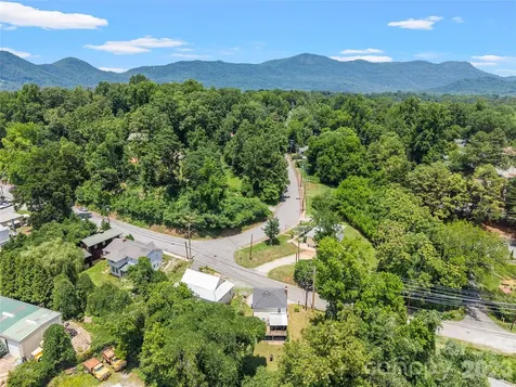 144 E Howard Street Tryon NC 28782