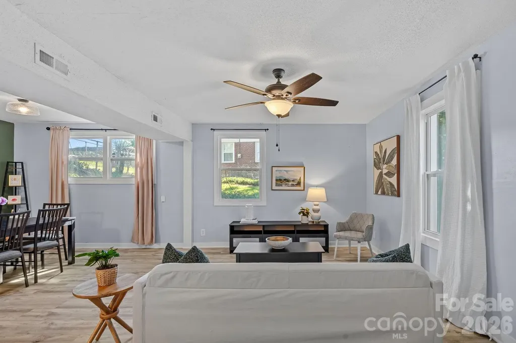 5662 Coulee Place Charlotte NC 28217