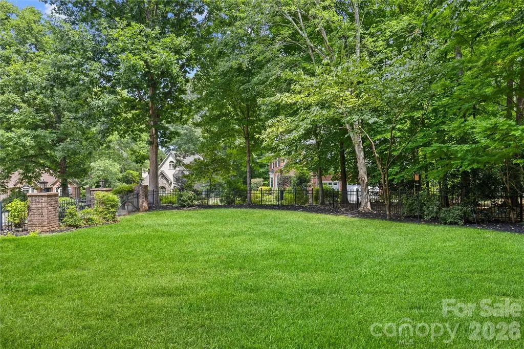 3616 Deruyter Circle Charlotte NC 28269
