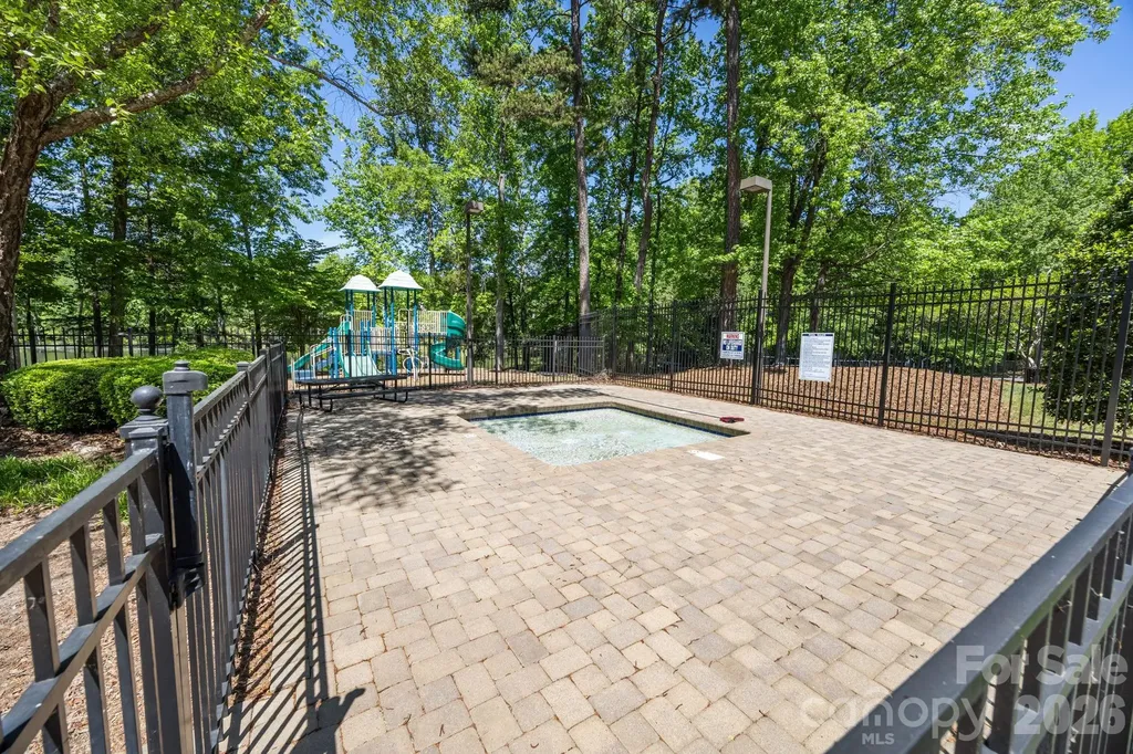 3616 Deruyter Circle Charlotte NC 28269