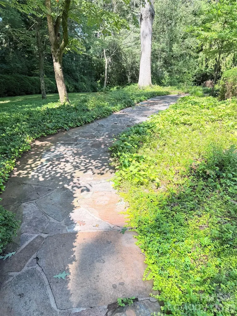 800 W 7th Street Newton NC 28658
