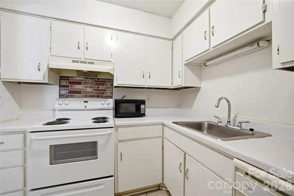7984 Shady Oak Trail Charlotte NC 28210