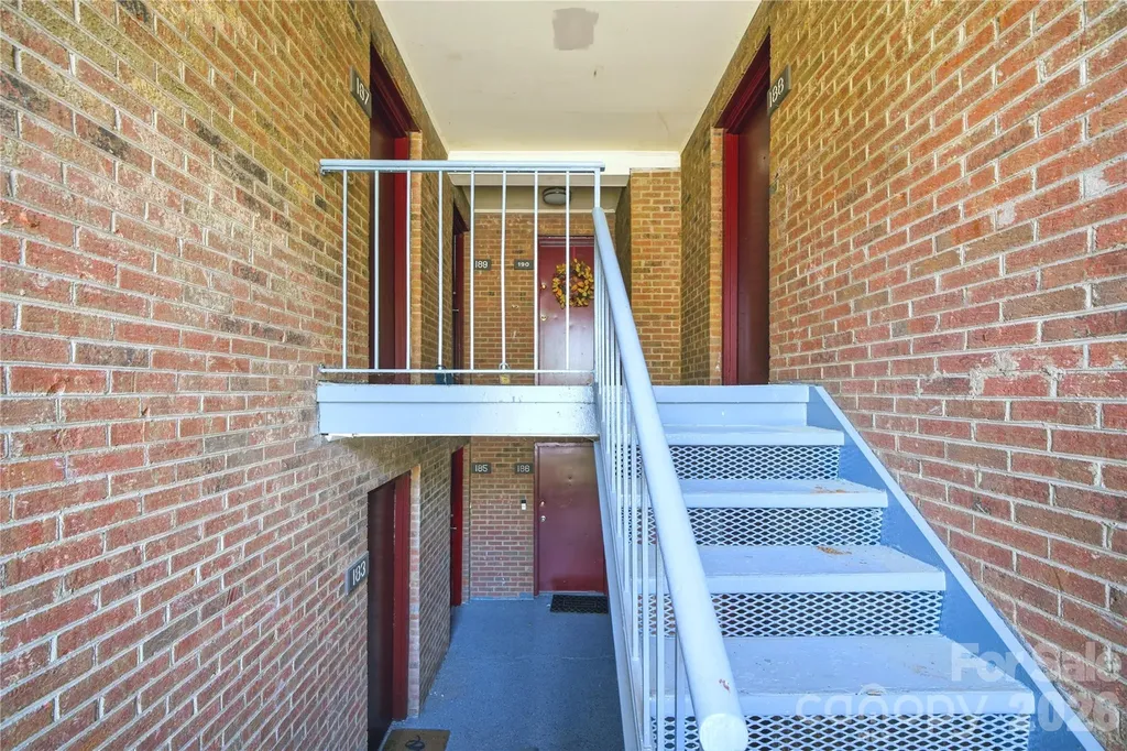7984 Shady Oak Trail Charlotte NC 28210
