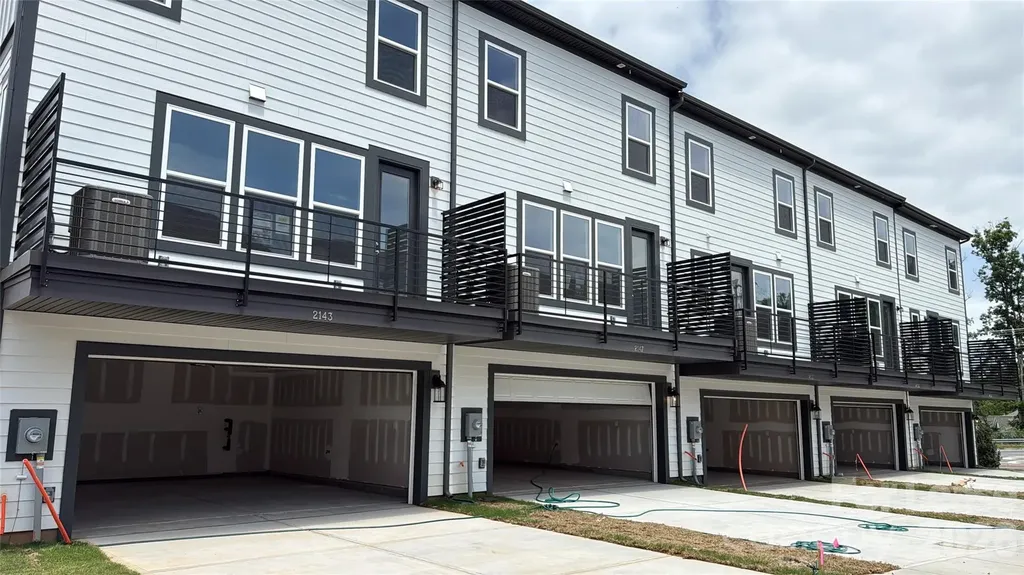 2143 Hawksworth Lane Charlotte NC 28262