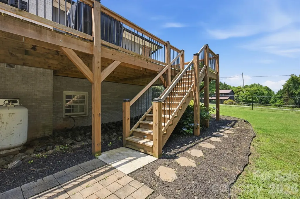 21 Eagle Drive Taylorsville NC 28681