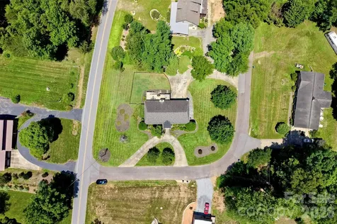 21 Eagle Drive Taylorsville NC 28681
