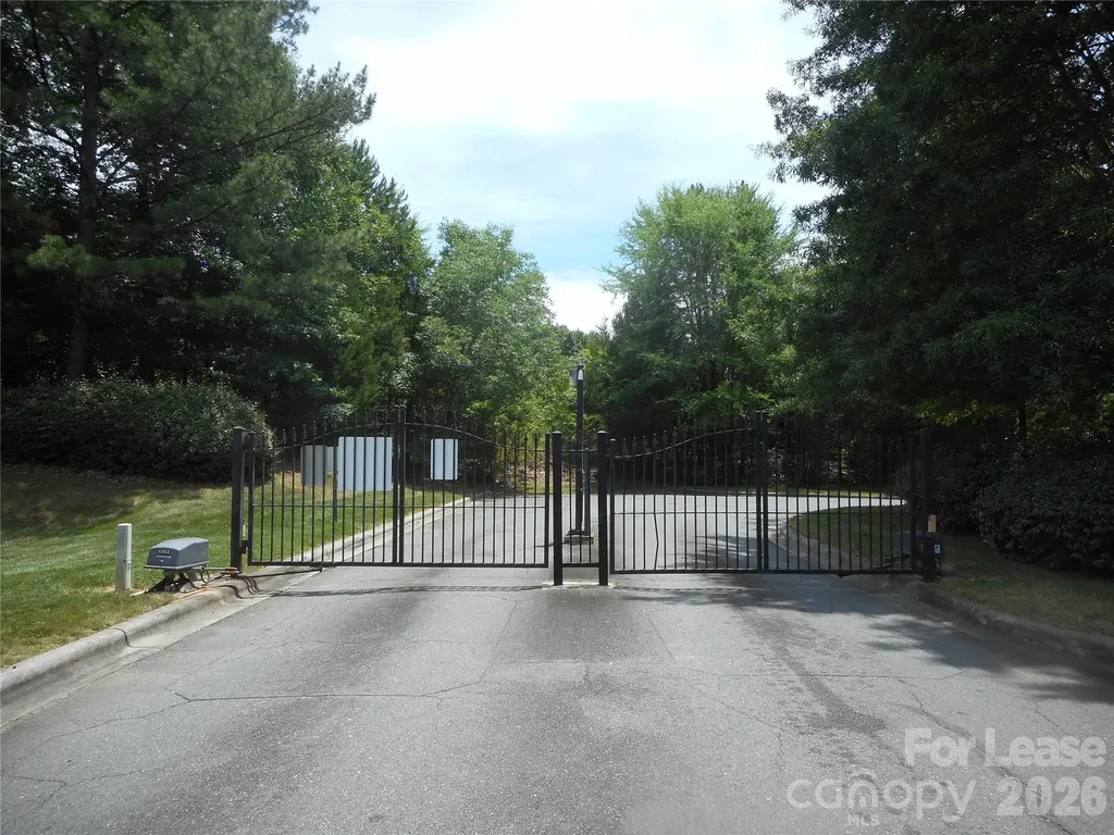 2421 Ryerson Court Charlotte NC 28213