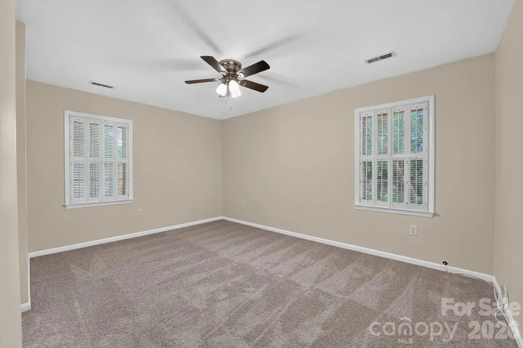 7812 Surreywood Place Charlotte NC 28270