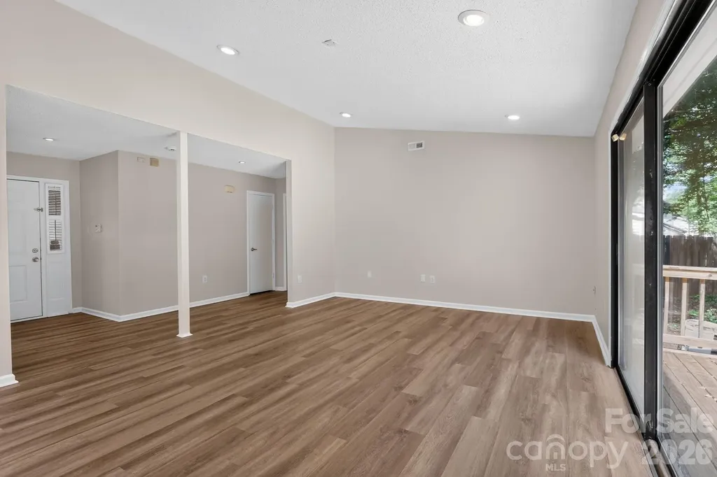 7812 Surreywood Place Charlotte NC 28270
