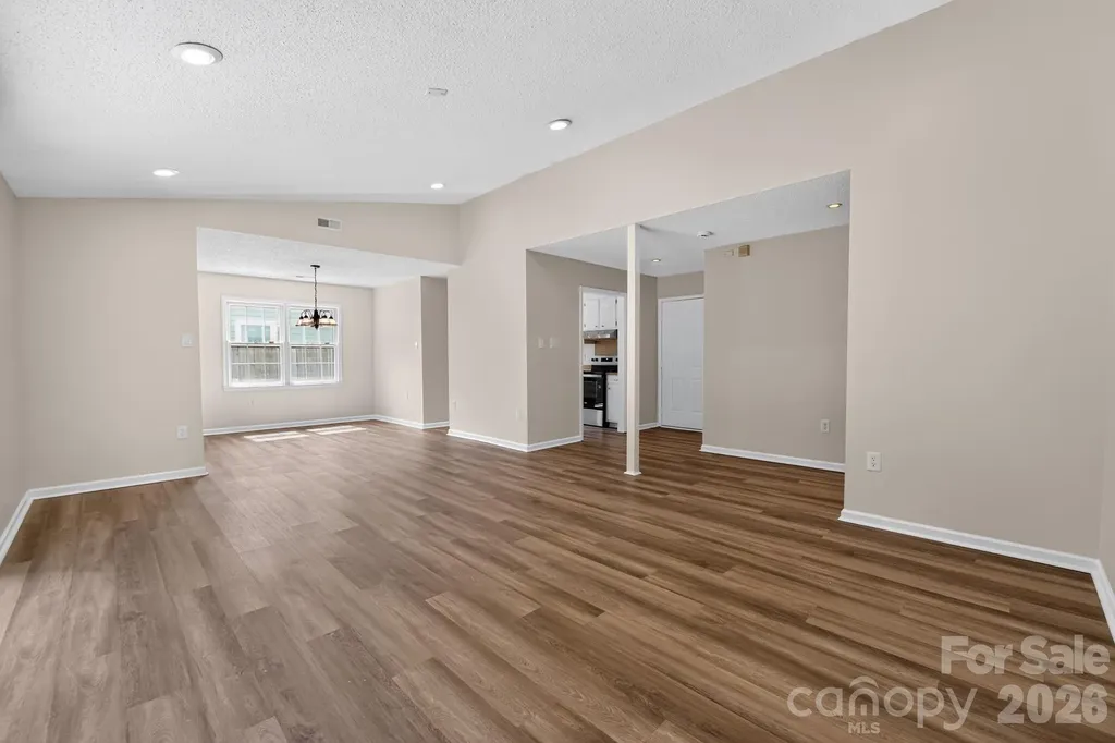 7812 Surreywood Place Charlotte NC 28270