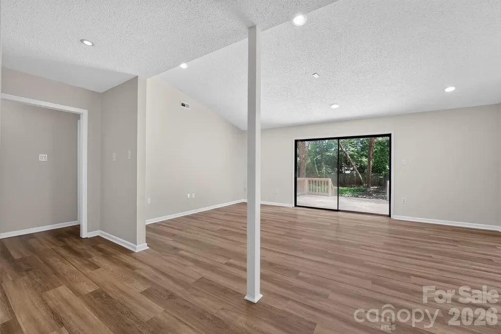7812 Surreywood Place Charlotte NC 28270