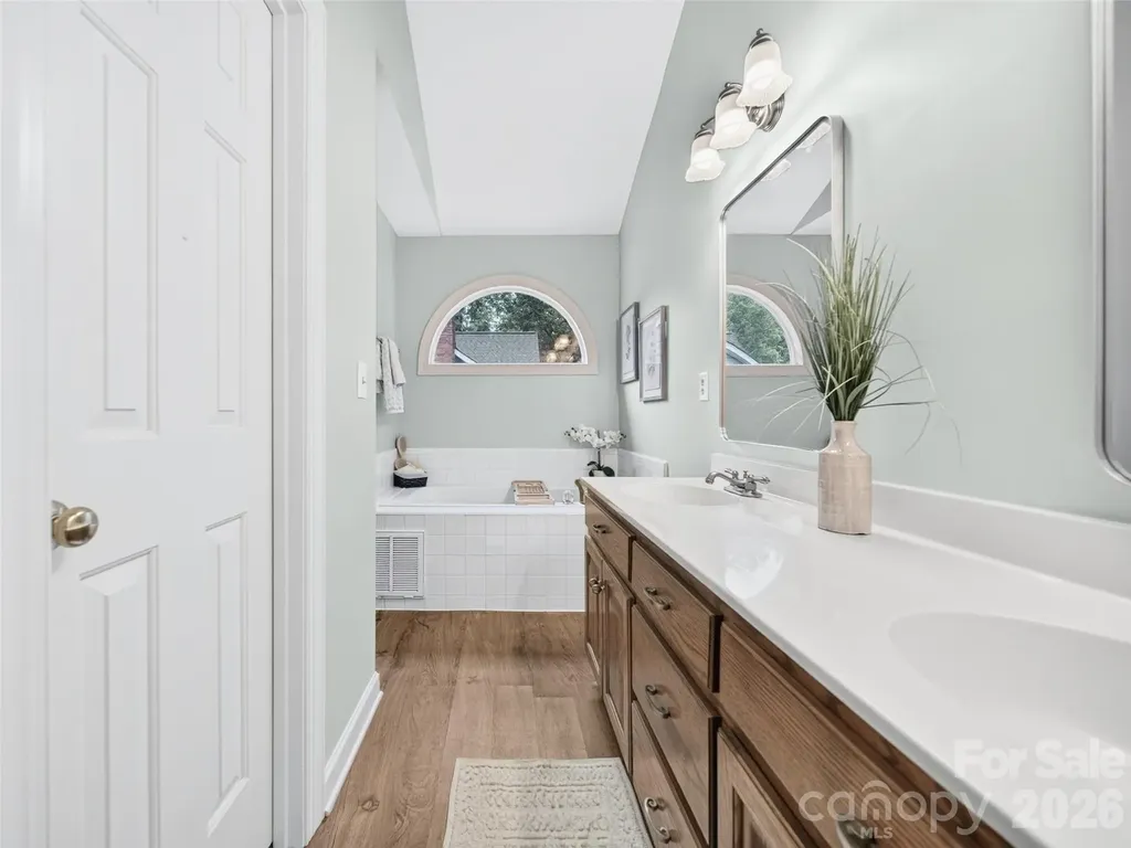 4617 Deer Cross Trail Charlotte NC 28269