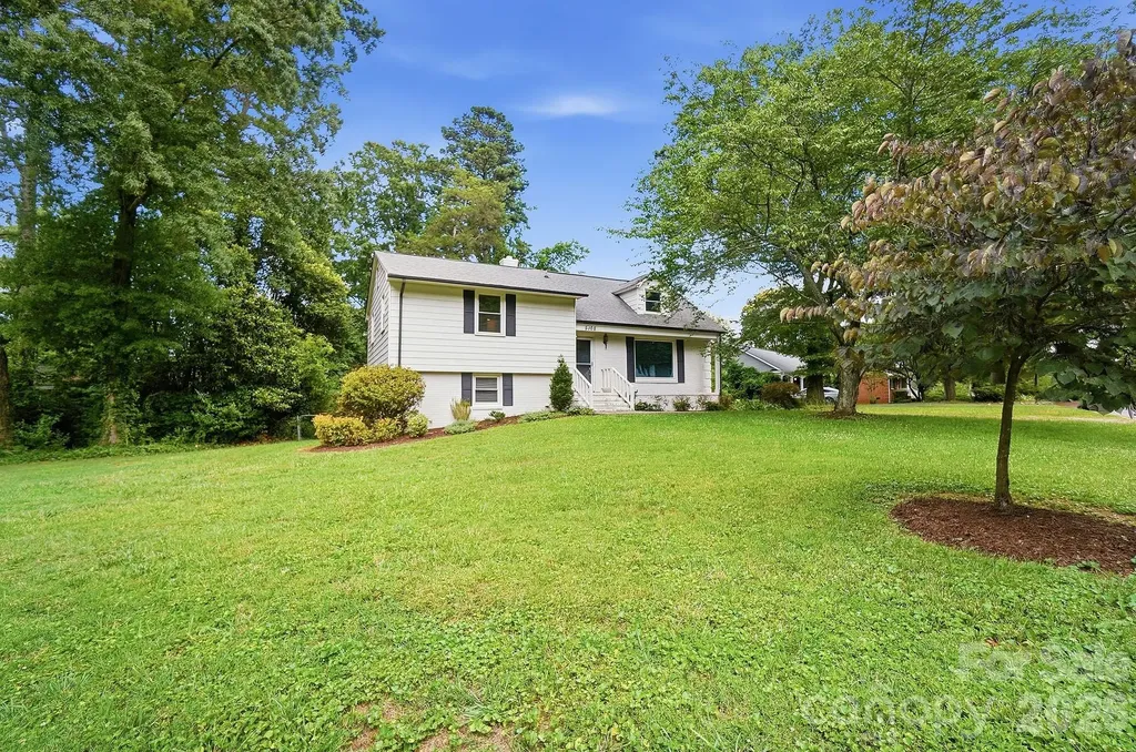5108 White Oak Road Charlotte NC 28210